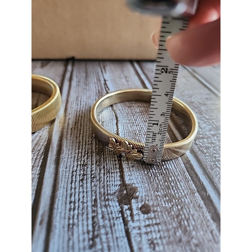 Vintage Gold Tone Stretch Bracelets 2 Count - Picture 3 of 10